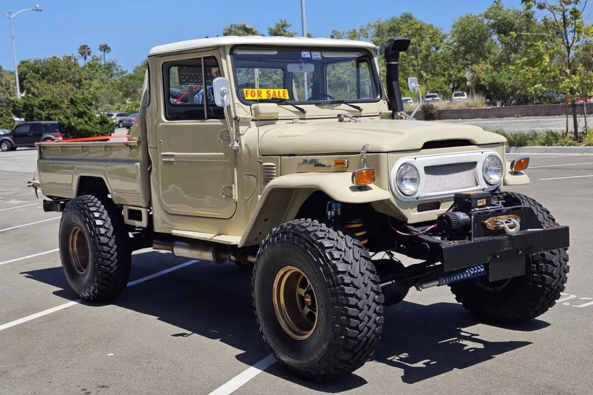 Toyota Land Cruiser Pickup